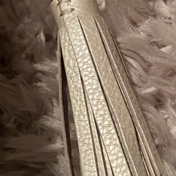 Coach Purse like brand new very immaculately clean - Picture 8 of 13